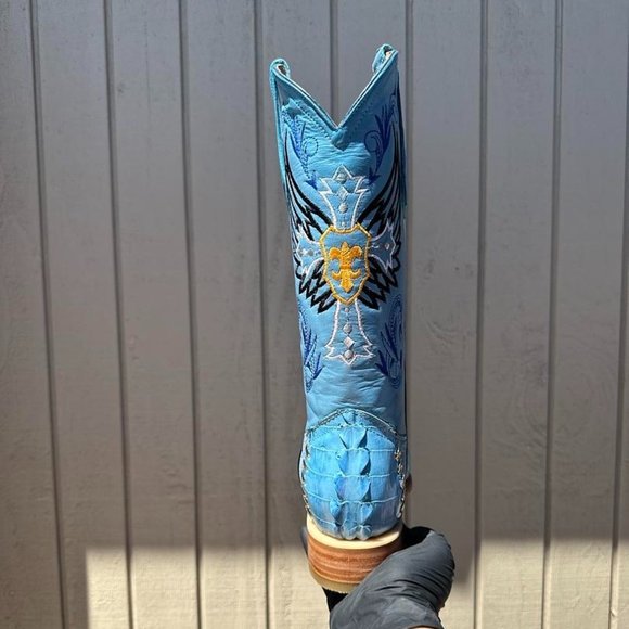 #5 Western Boot with Imitation Cocodrile tail Details in Light Blue, Model 6901 - Picture 5 of 5